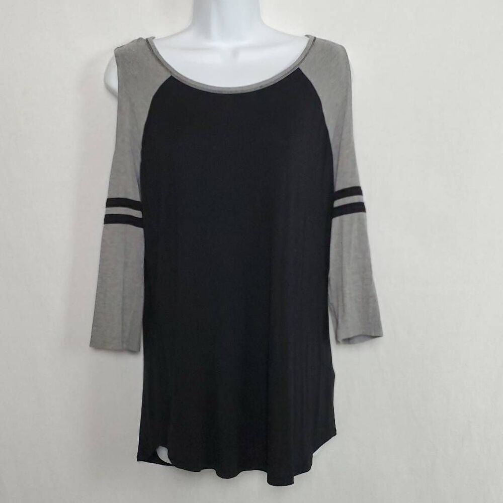Stylish Black and Gray Women's Top - Picture 2 of 7